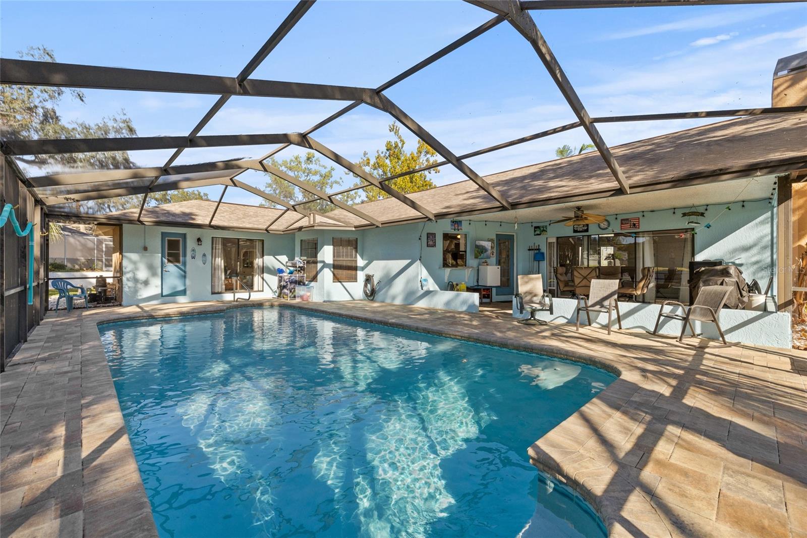 Image 40 of 46 For 1285 Henry Avenue