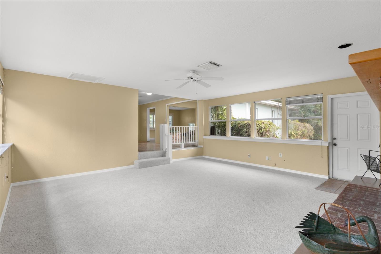 Listing photo id 8 for 317 Brentwood Drive