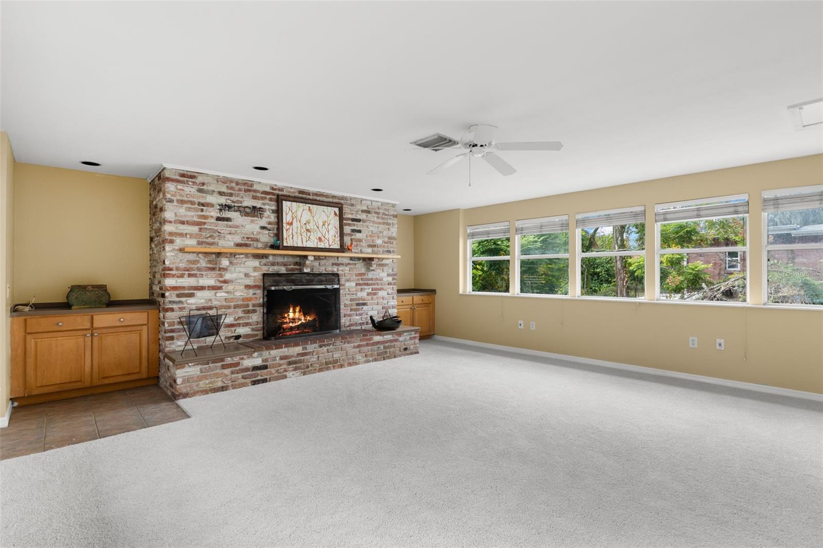 Listing photo id 10 for 317 Brentwood Drive