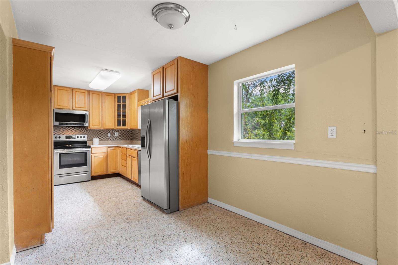 Listing photo id 11 for 317 Brentwood Drive