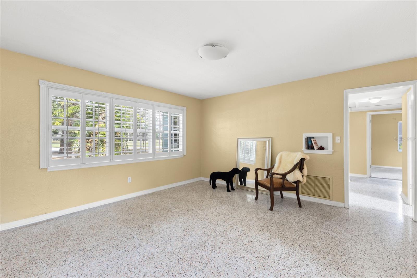 Listing photo id 17 for 317 Brentwood Drive