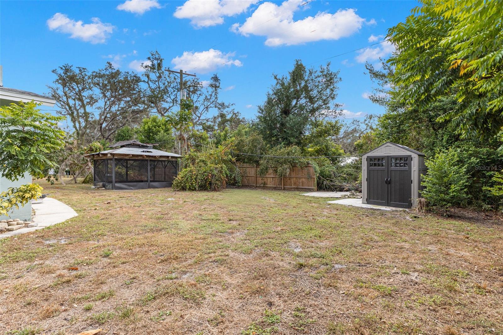 Listing photo id 27 for 317 Brentwood Drive