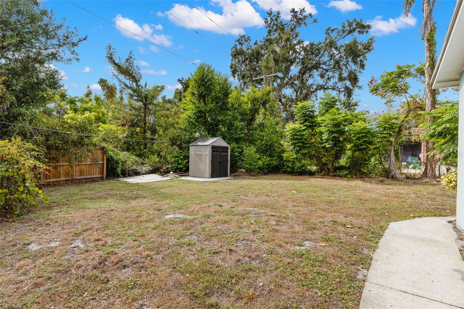 Listing photo id 29 for 317 Brentwood Drive