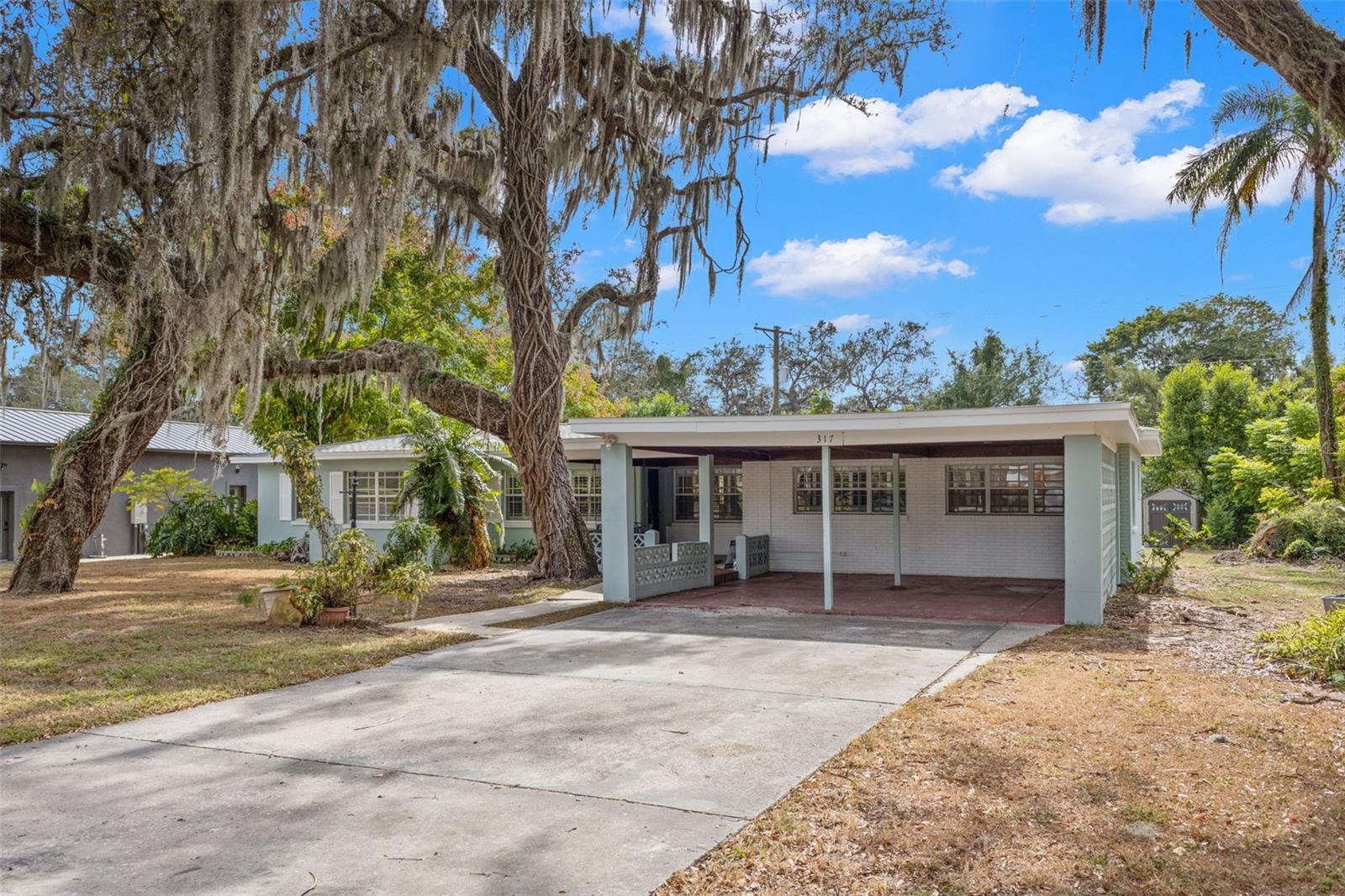 Listing photo id 3 for 317 Brentwood Drive