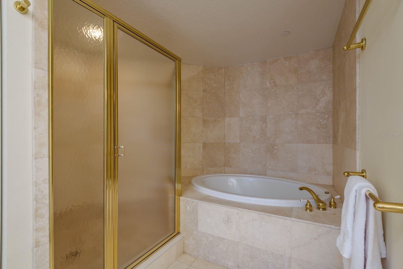 Image 25 of 59 For 1180 Gulf Boulevard 1902