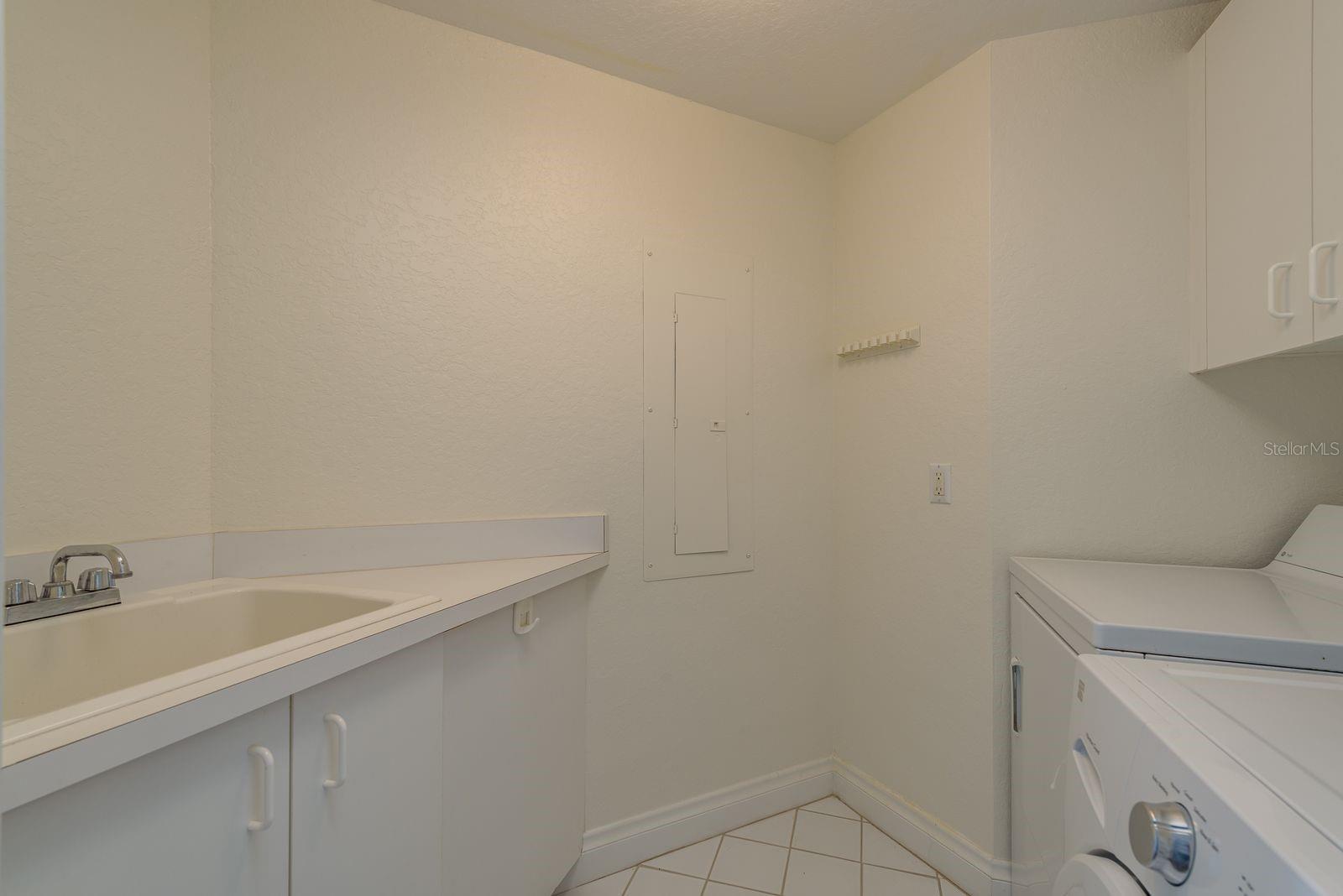 Image 29 of 59 For 1180 Gulf Boulevard 1902