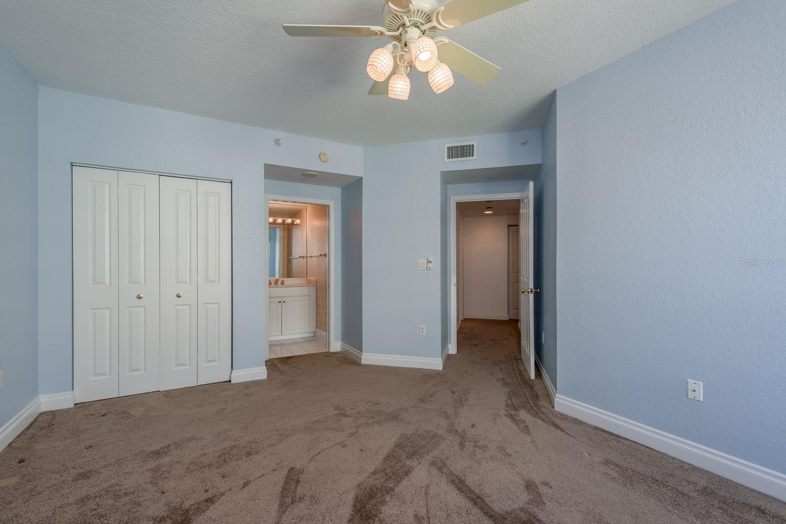 Image 31 of 59 For 1180 Gulf Boulevard 1902