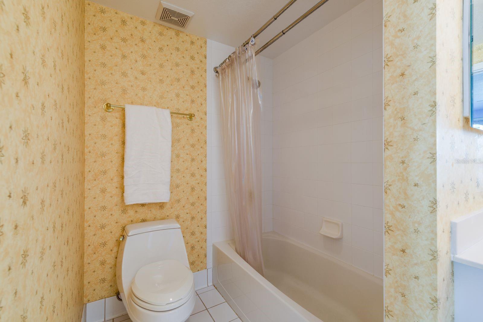 Image 32 of 59 For 1180 Gulf Boulevard 1902