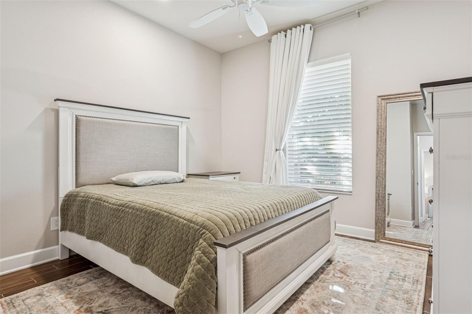 Image 14 of 34 For 5903 Chert Hill Lane