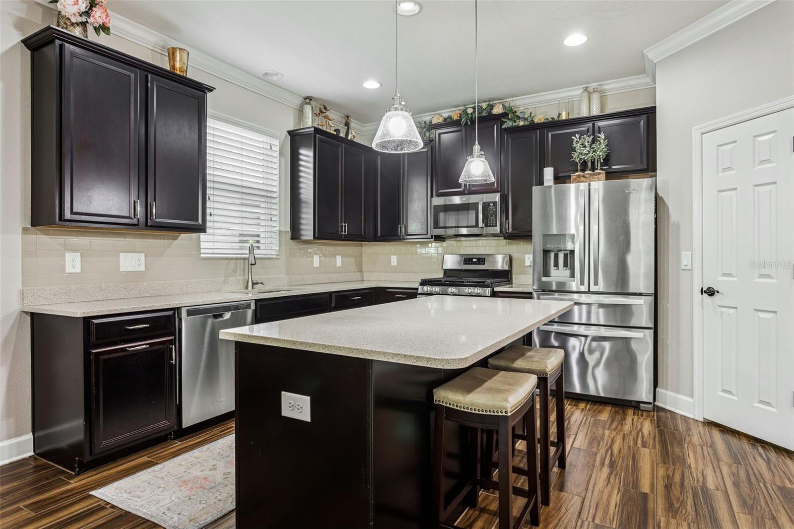 Image 7 of 34 For 5903 Chert Hill Lane