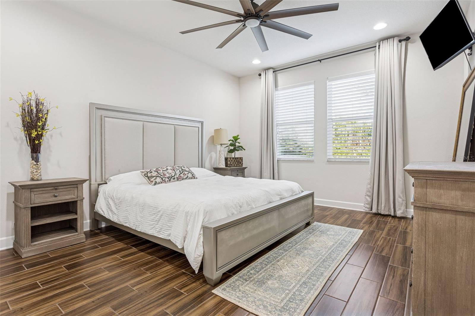 Image 9 of 34 For 5903 Chert Hill Lane