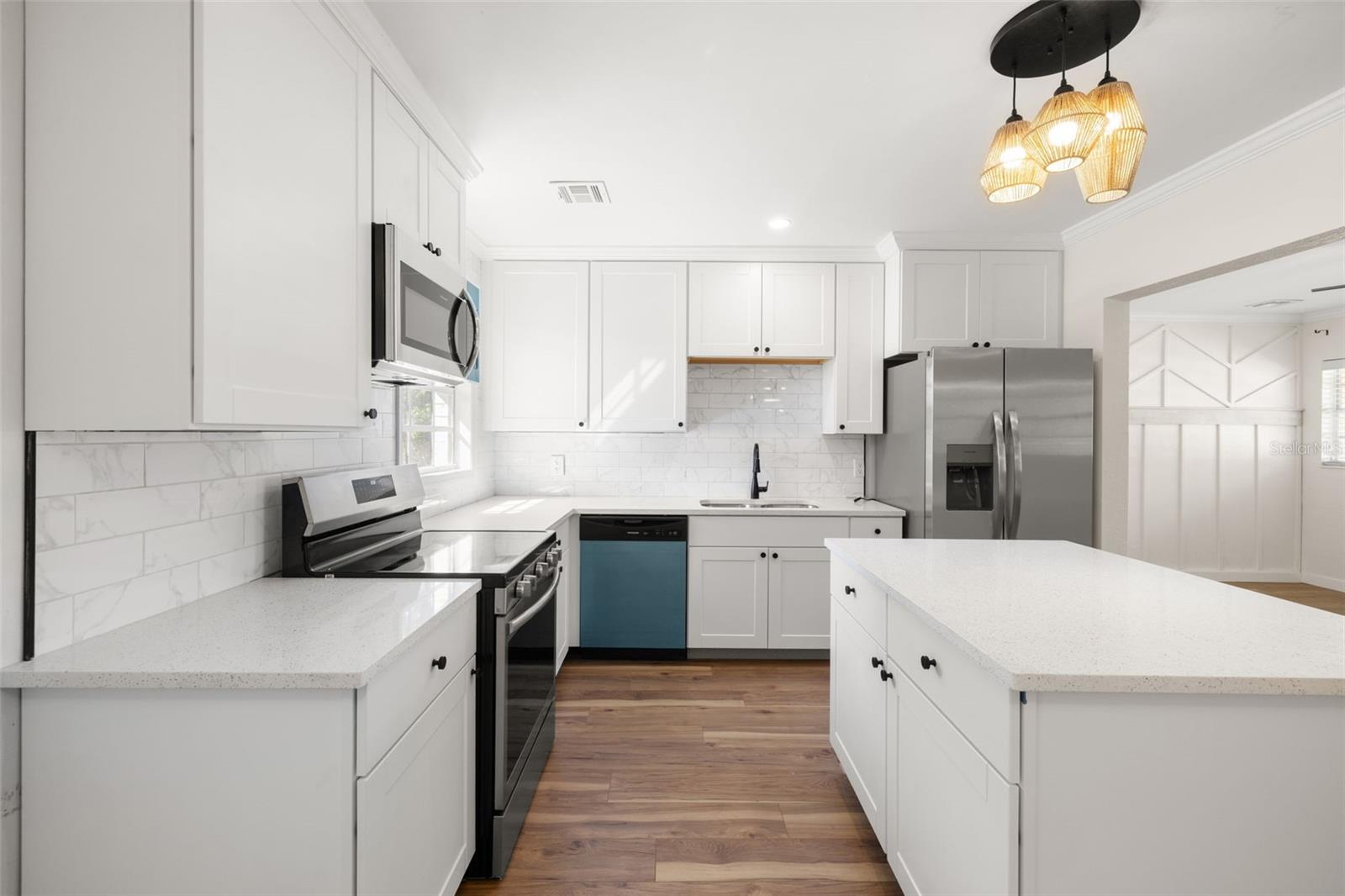 Image 10 of 45 For 36908 Center Avenue