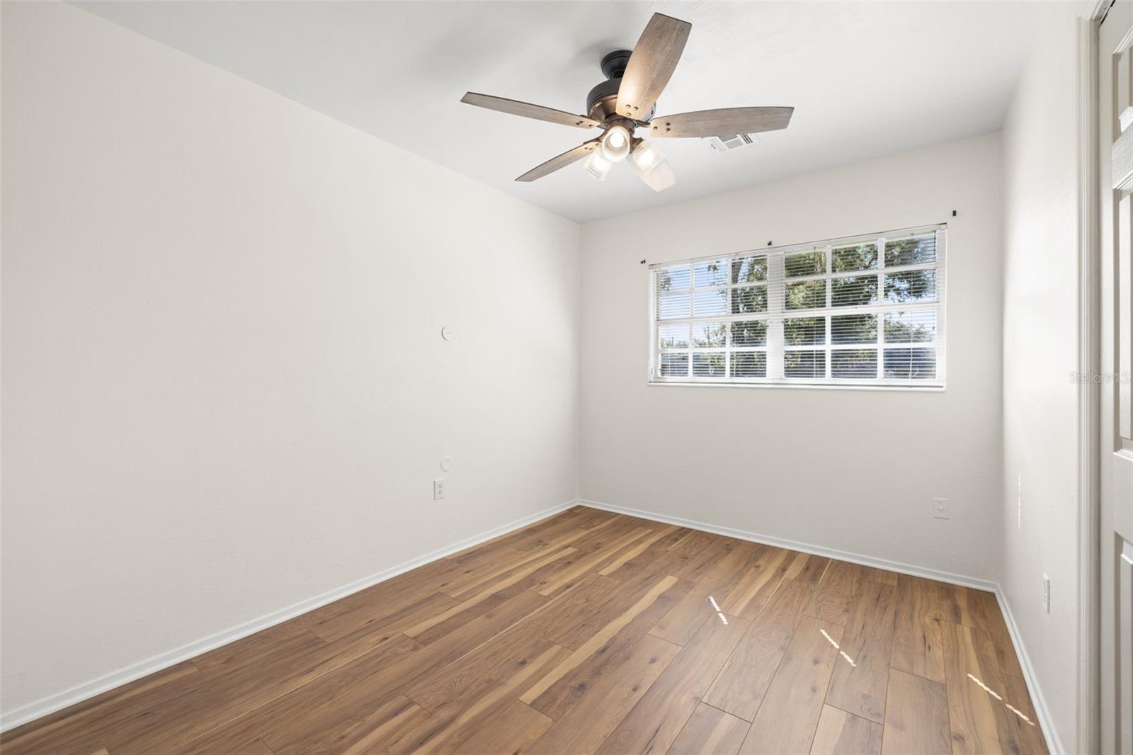 Image 26 of 45 For 36908 Center Avenue