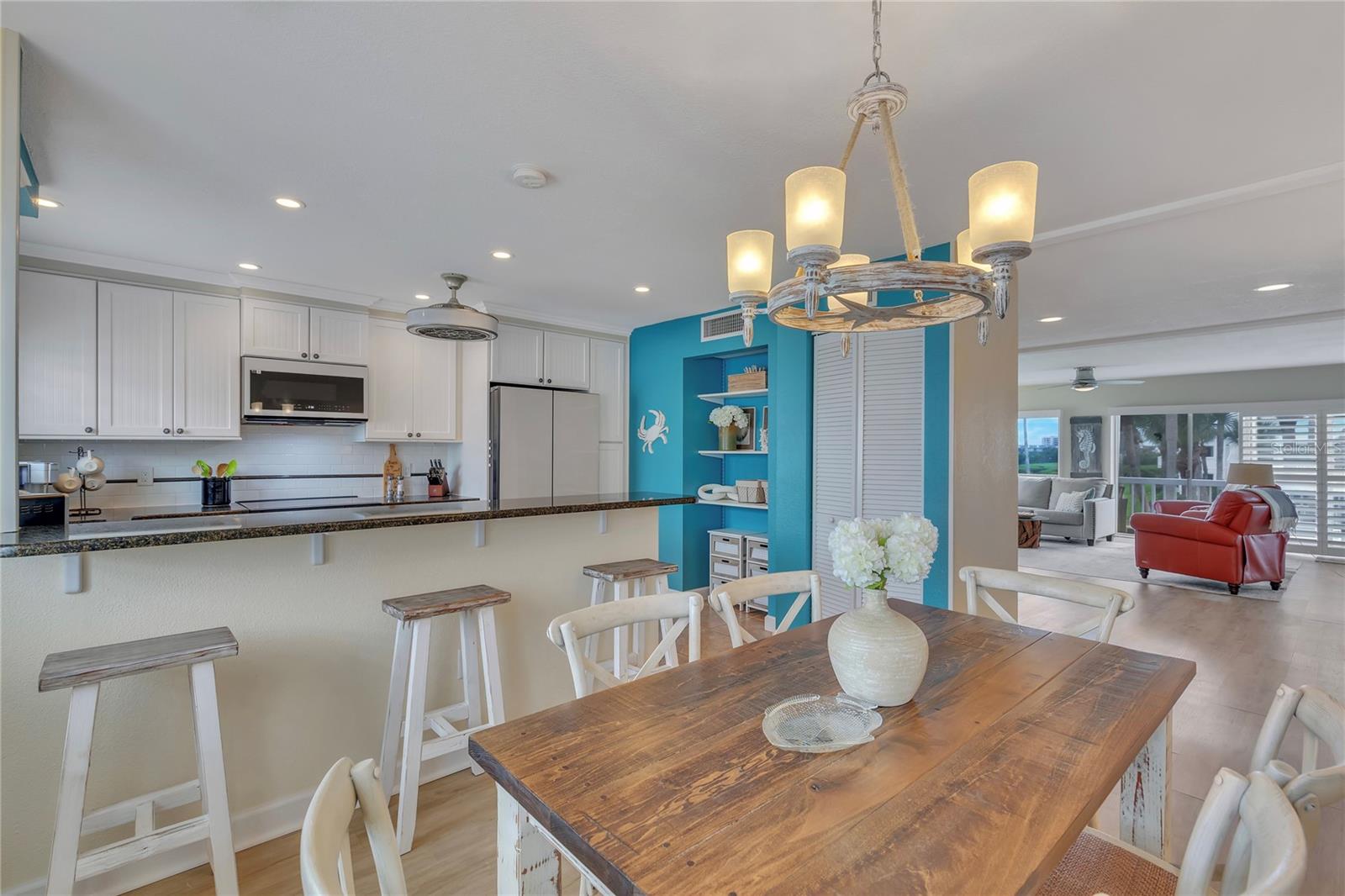 Image 19 of 39 For 1401 Gulf Boulevard 216