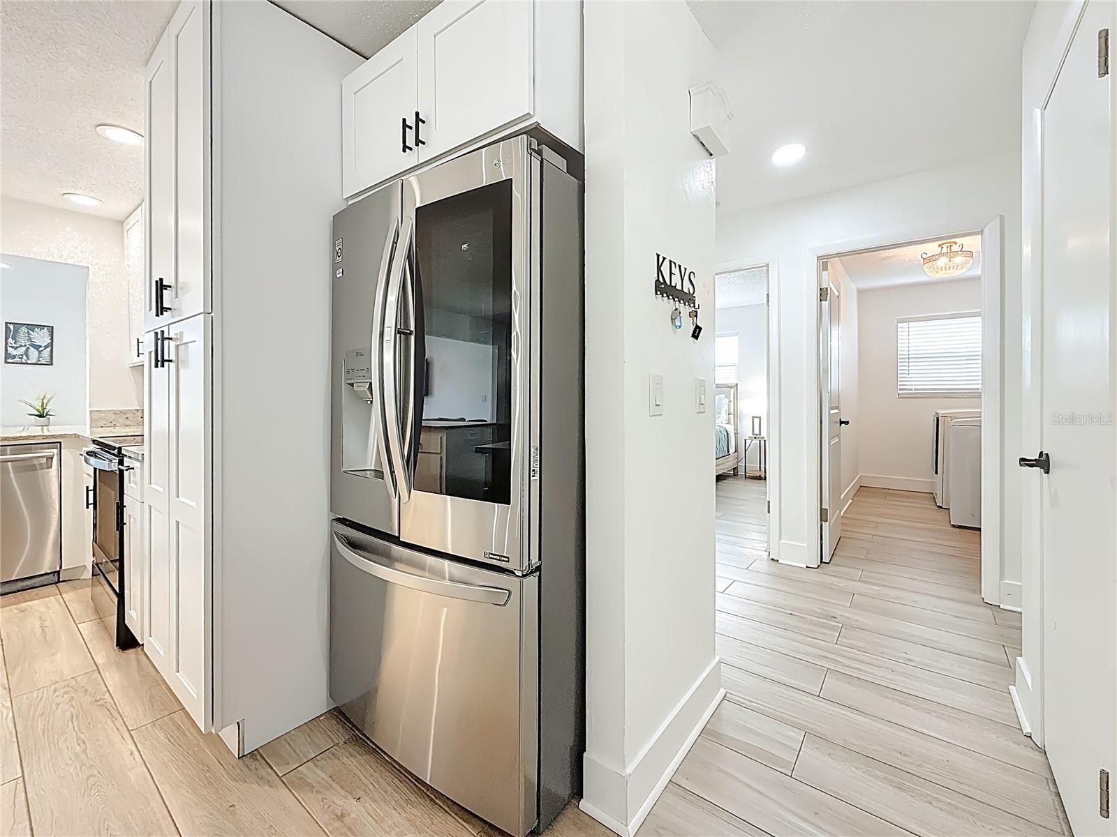 Image 21 of 73 For 2071 Butternut Circle E