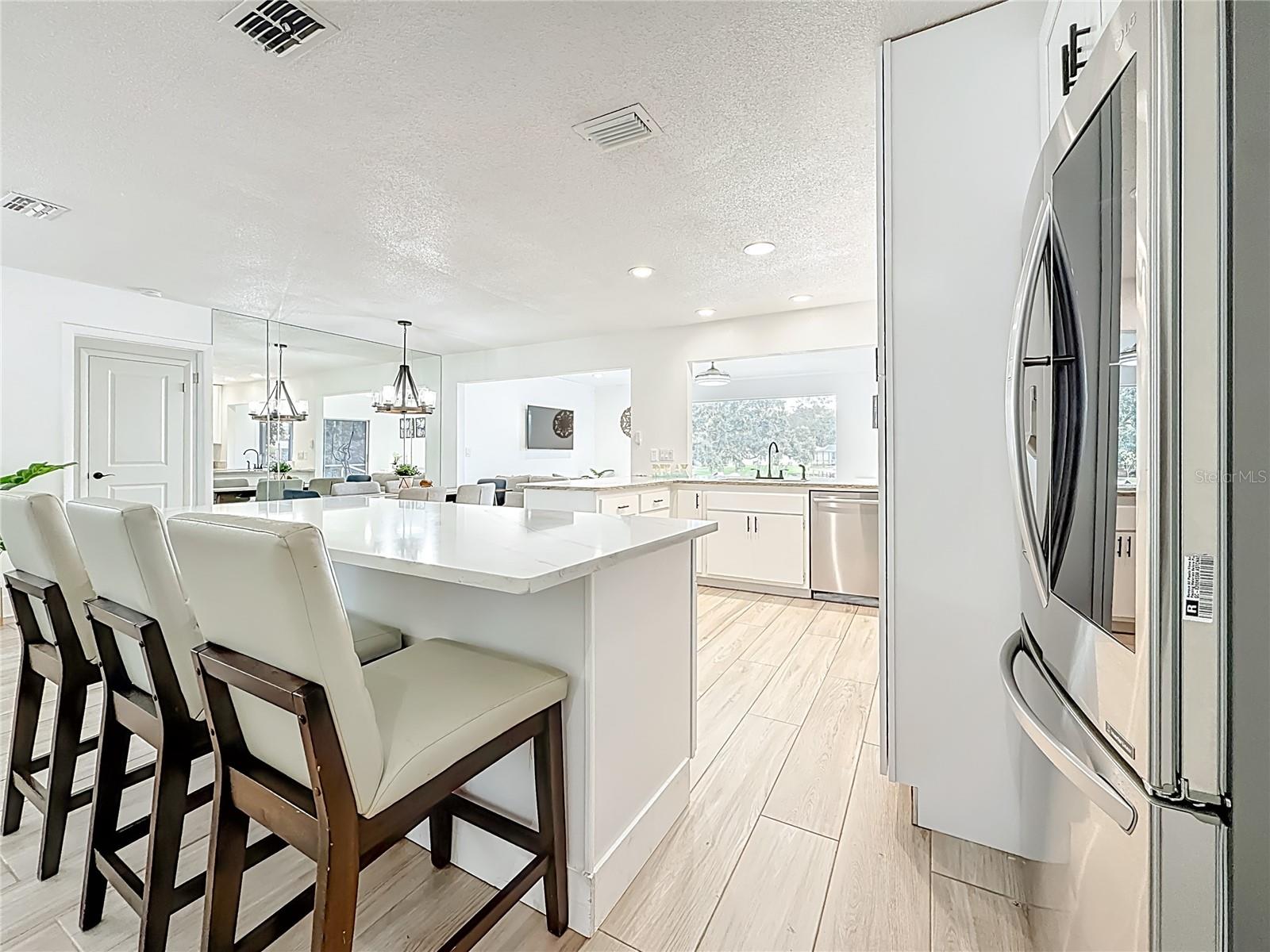 Image 22 of 73 For 2071 Butternut Circle E