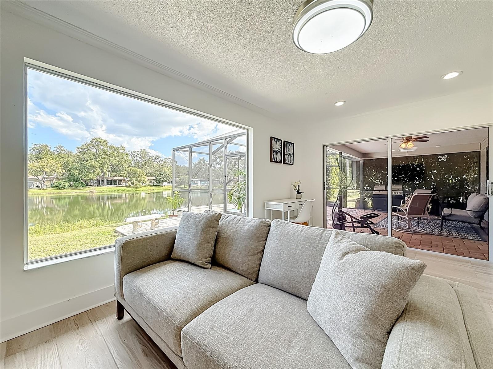 Image 26 of 73 For 2071 Butternut Circle E