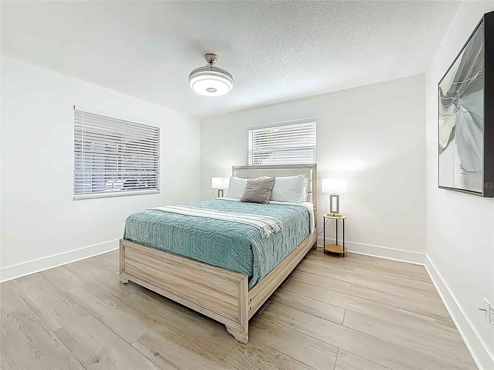 Image 31 of 73 For 2071 Butternut Circle E