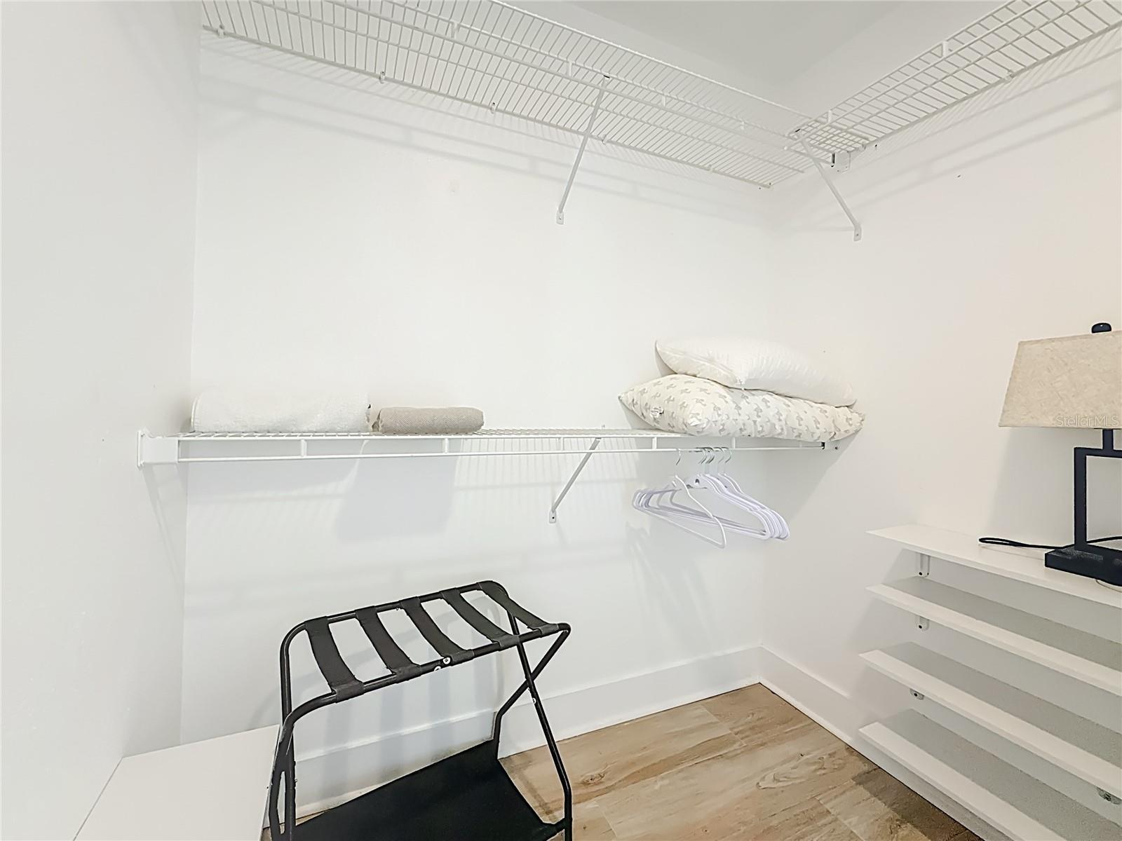 Image 38 of 73 For 2071 Butternut Circle E