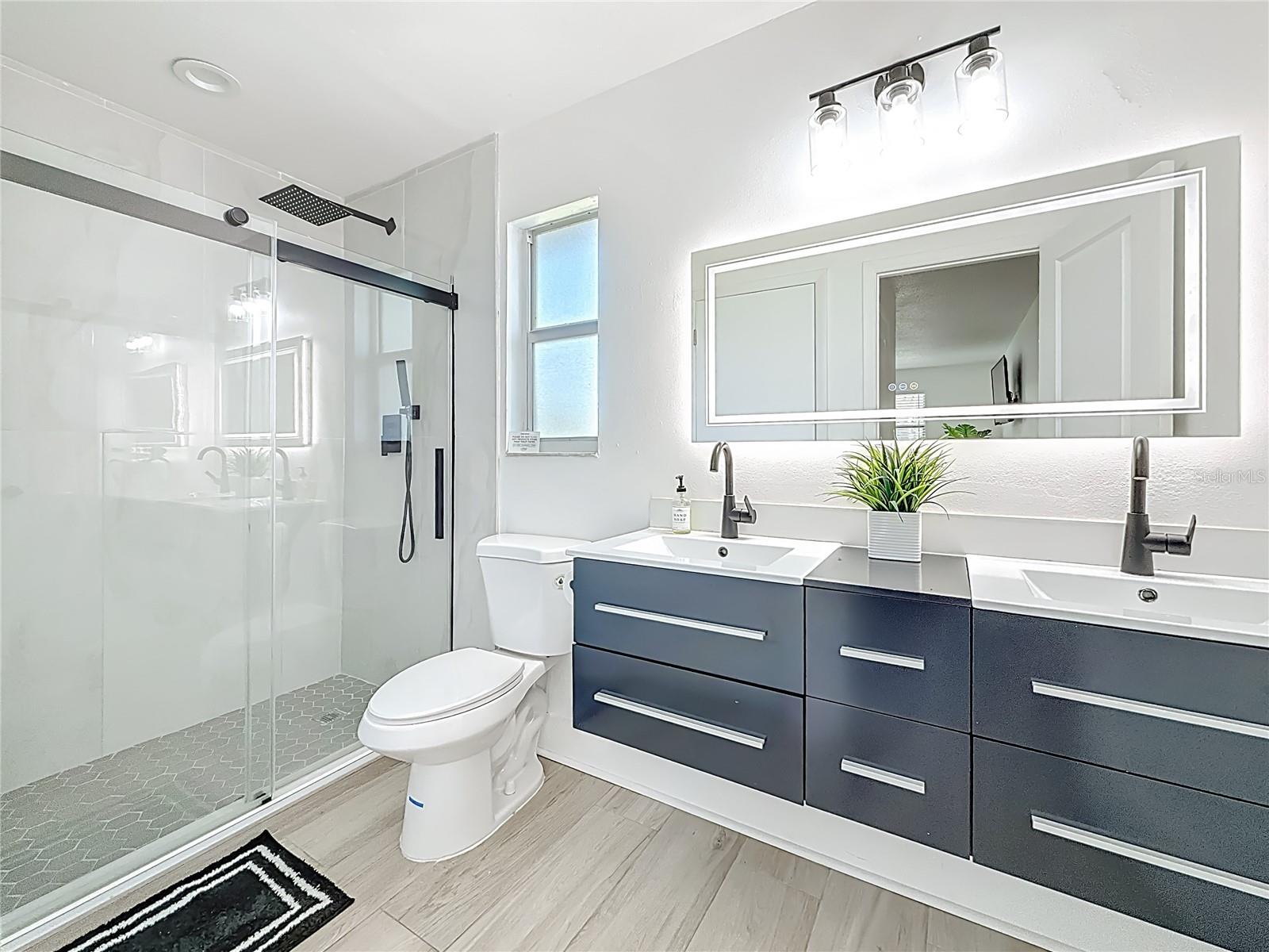 Image 40 of 73 For 2071 Butternut Circle E