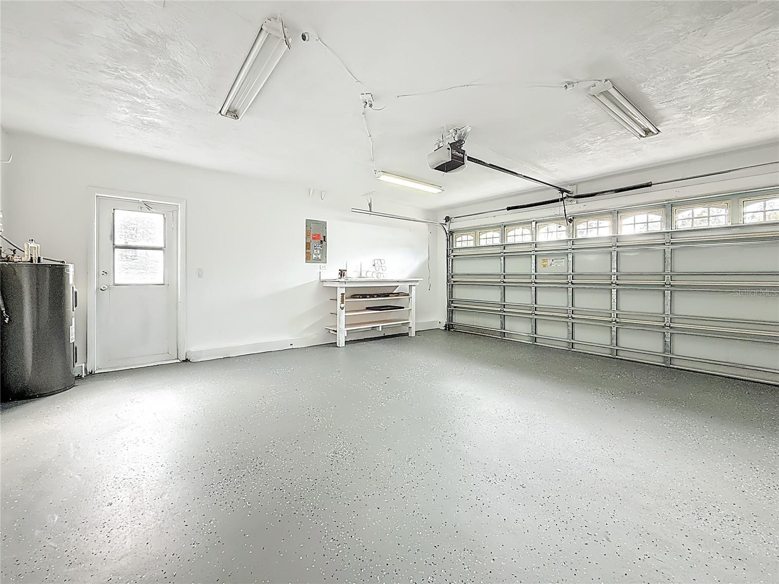 Image 45 of 73 For 2071 Butternut Circle E