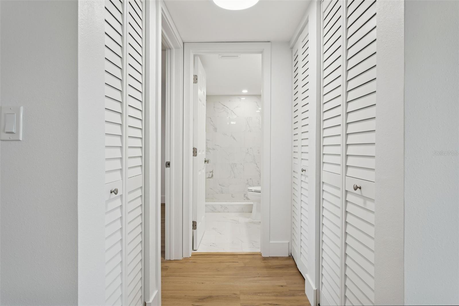 Image 14 of 25 For 7405 Bay Island Drive S 123