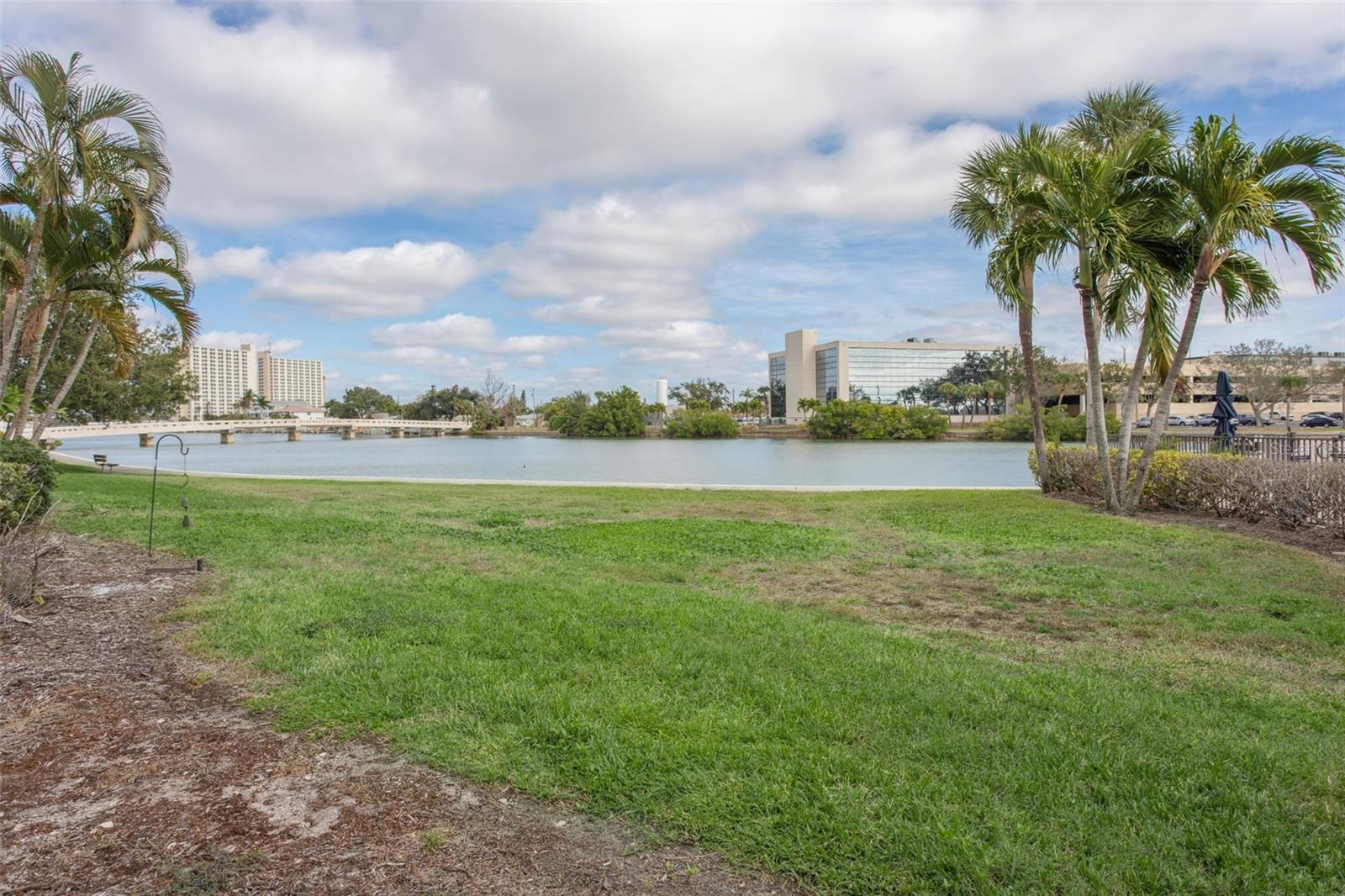 Image 21 of 25 For 7405 Bay Island Drive S 123