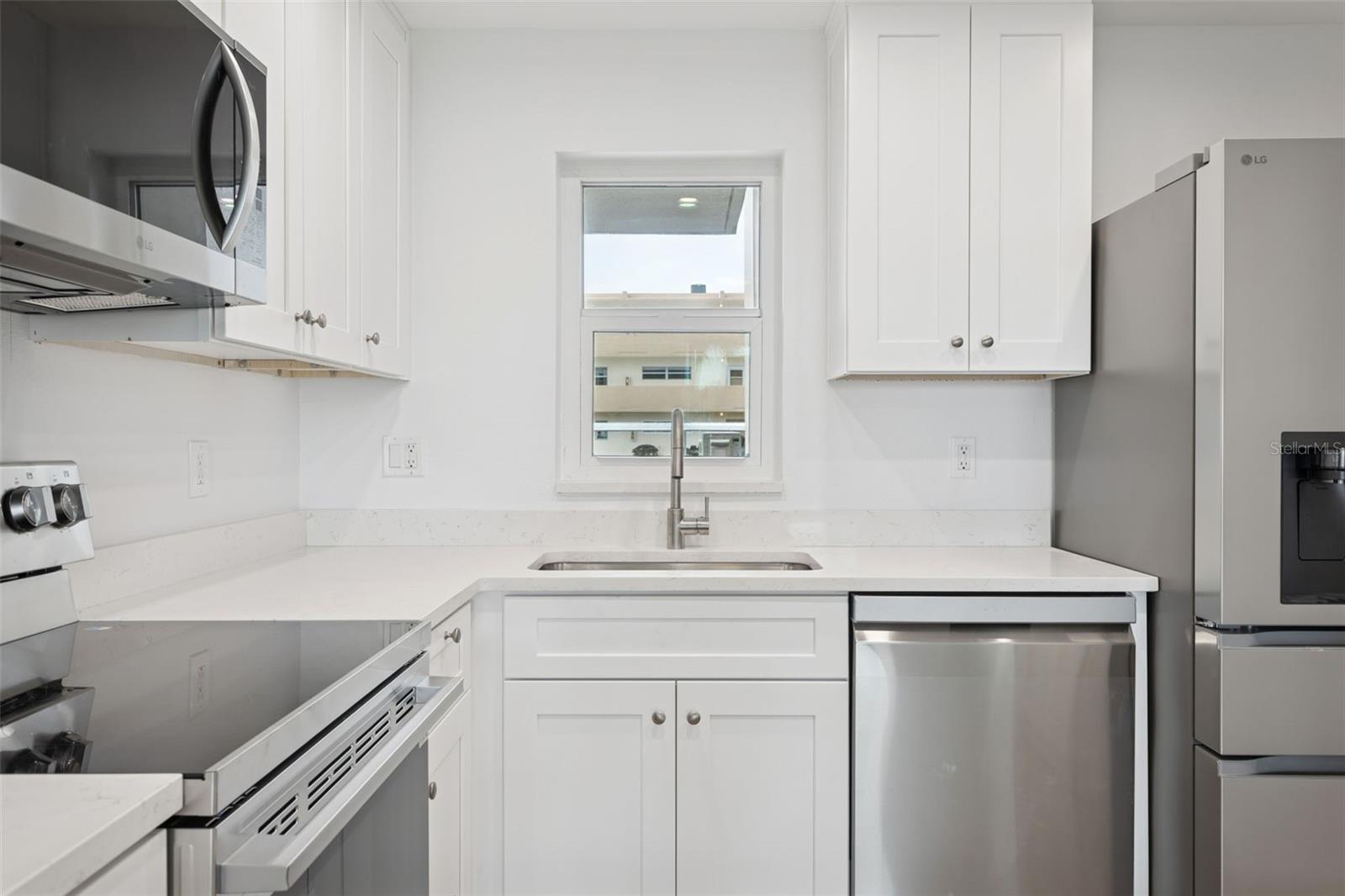 Image 9 of 25 For 7405 Bay Island Drive S 123