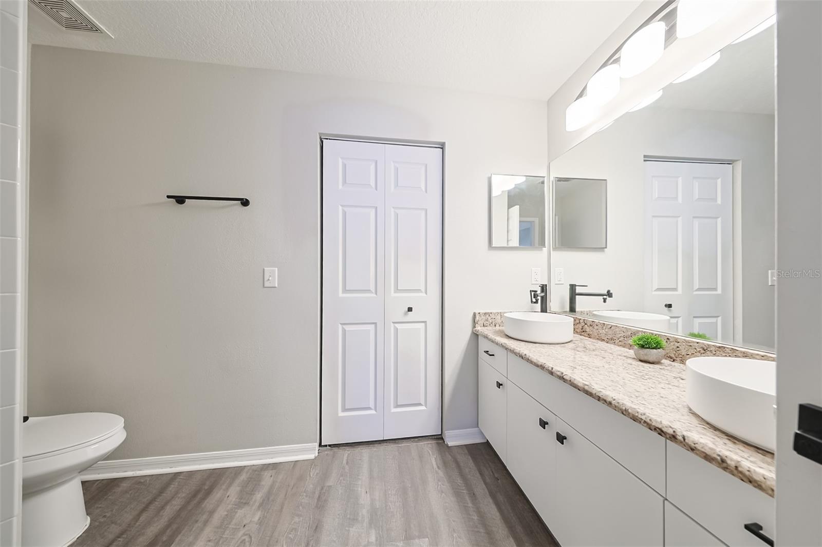 Image 21 of 33 For 2118 Pleasure Run Drive