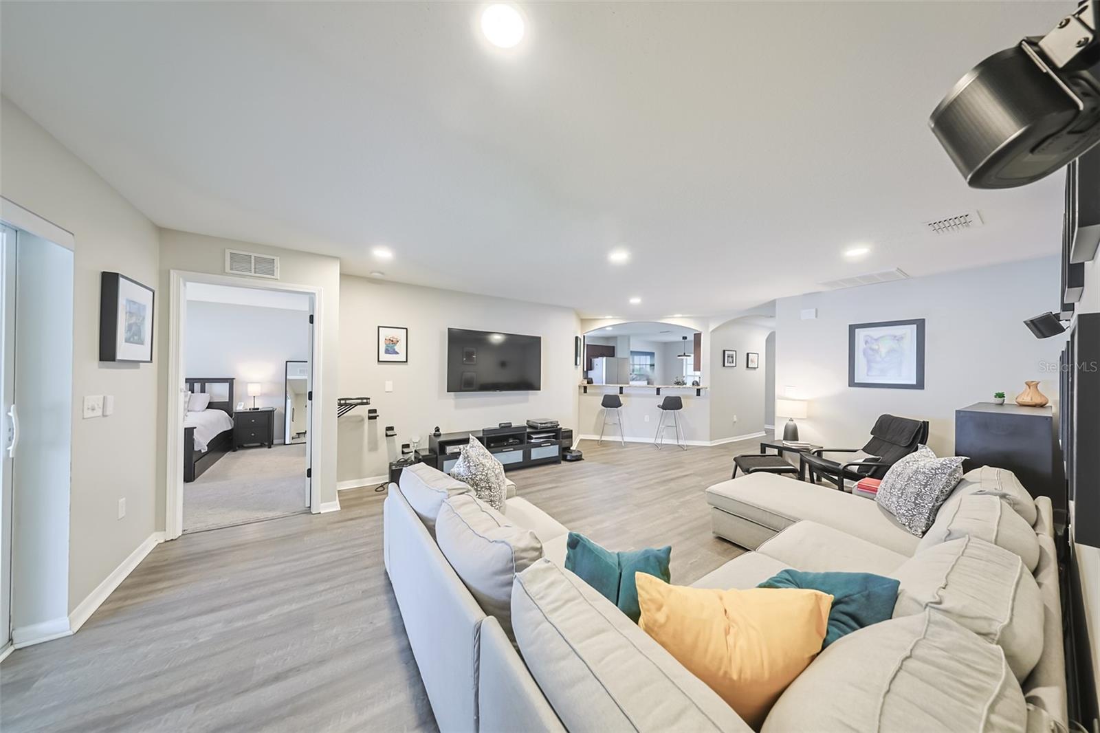 Image 7 of 33 For 2118 Pleasure Run Drive