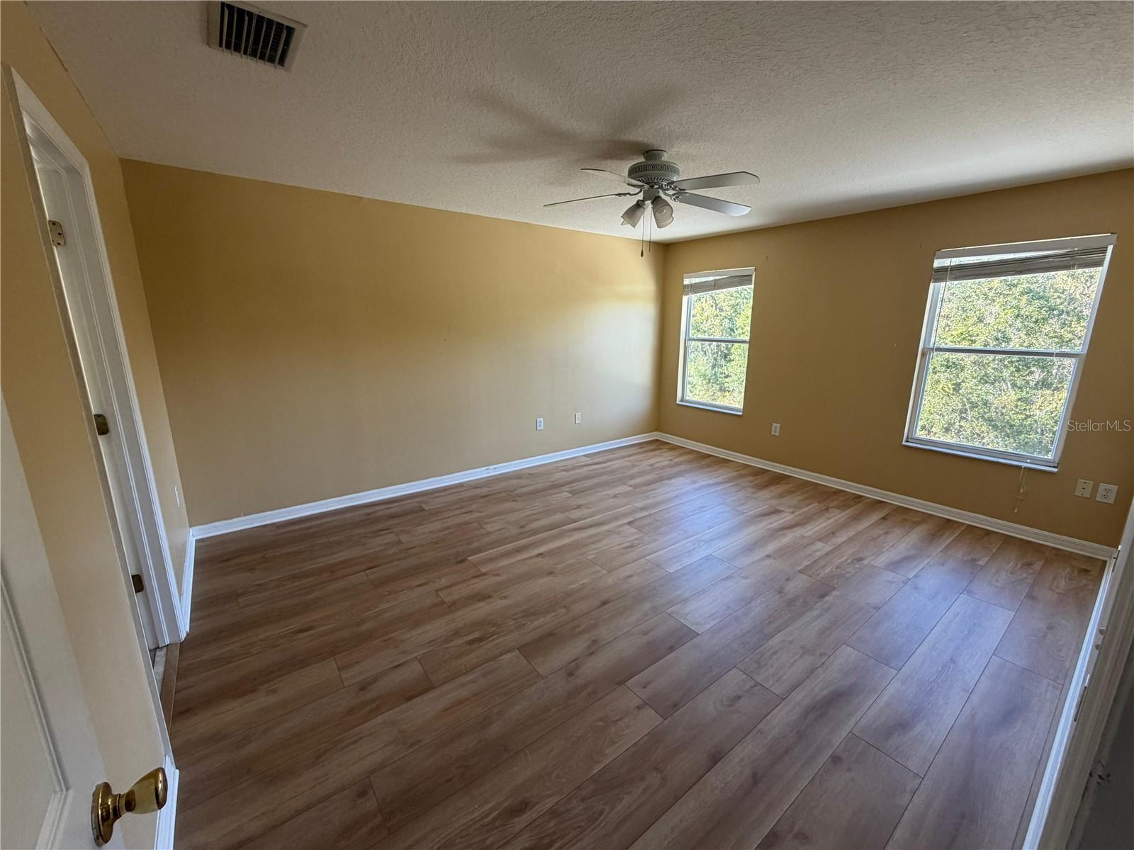 Image 12 of 30 For 11126 Creek Haven Drive