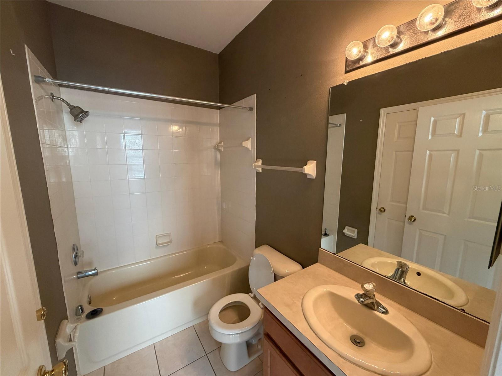 Image 21 of 30 For 11126 Creek Haven Drive