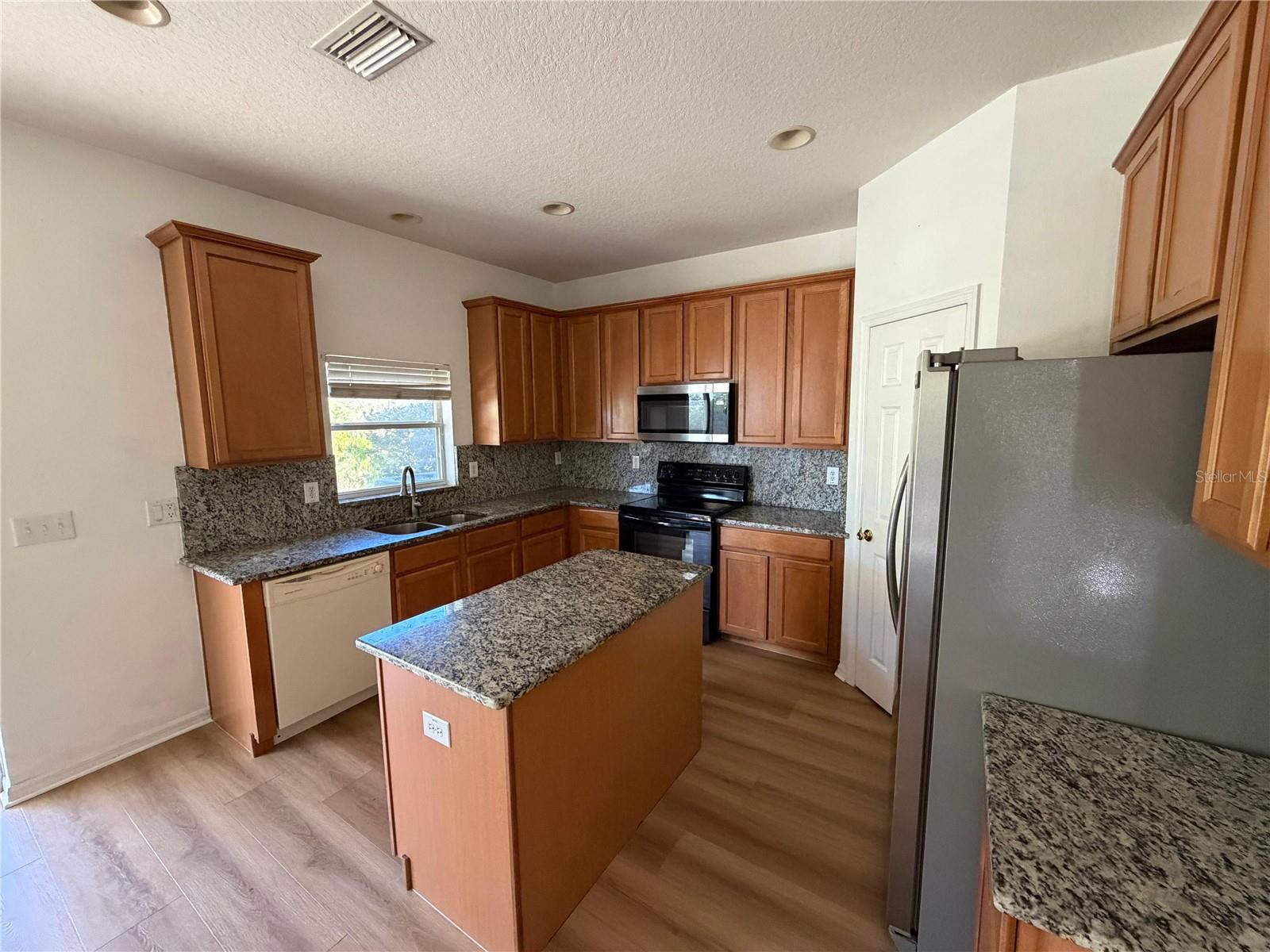 Image 8 of 30 For 11126 Creek Haven Drive