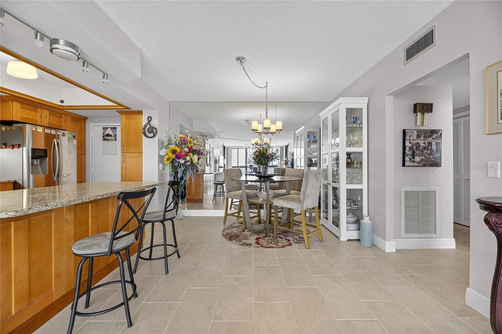 Image 14 of 74 For 7100 Sunshine Skyway Lane S 503