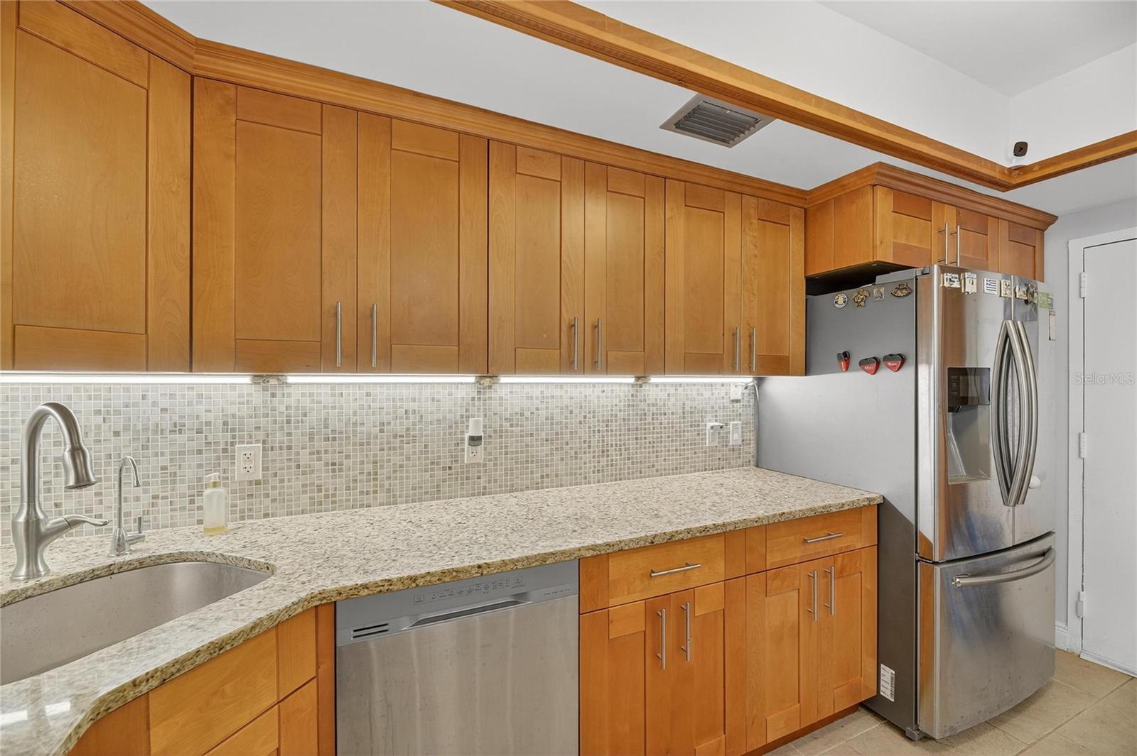 Image 26 of 74 For 7100 Sunshine Skyway Lane S 503