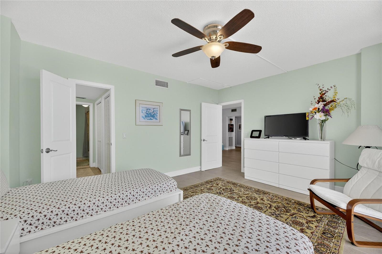 Image 31 of 74 For 7100 Sunshine Skyway Lane S 503