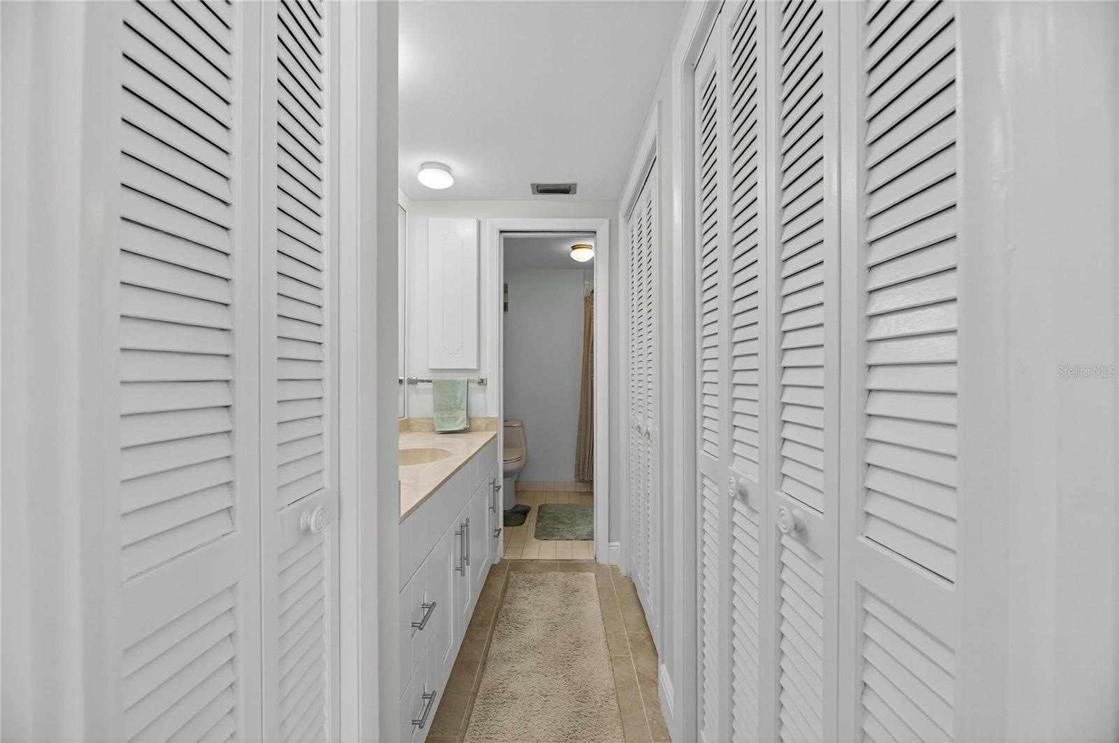 Image 35 of 74 For 7100 Sunshine Skyway Lane S 503