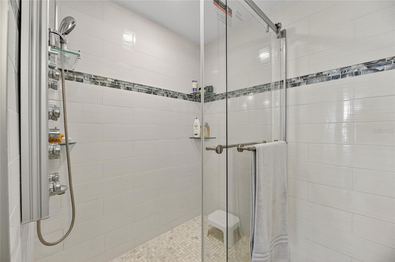 Image 47 of 74 For 7100 Sunshine Skyway Lane S 503