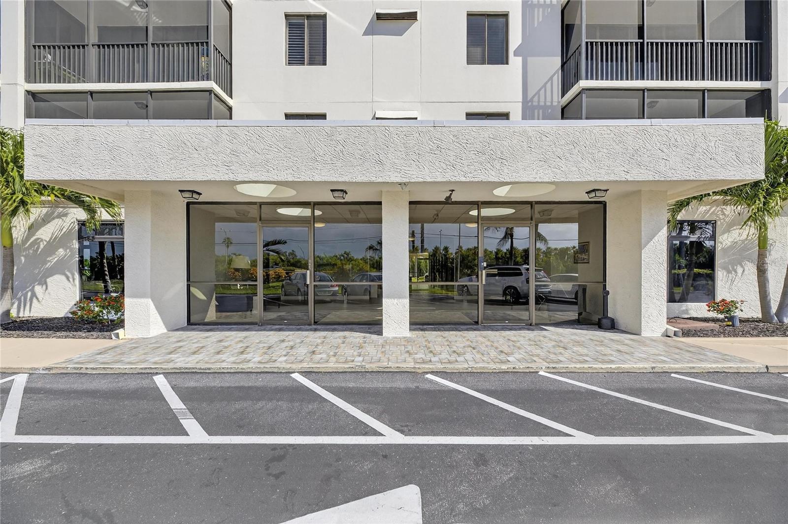 Image 58 of 74 For 7100 Sunshine Skyway Lane S 503