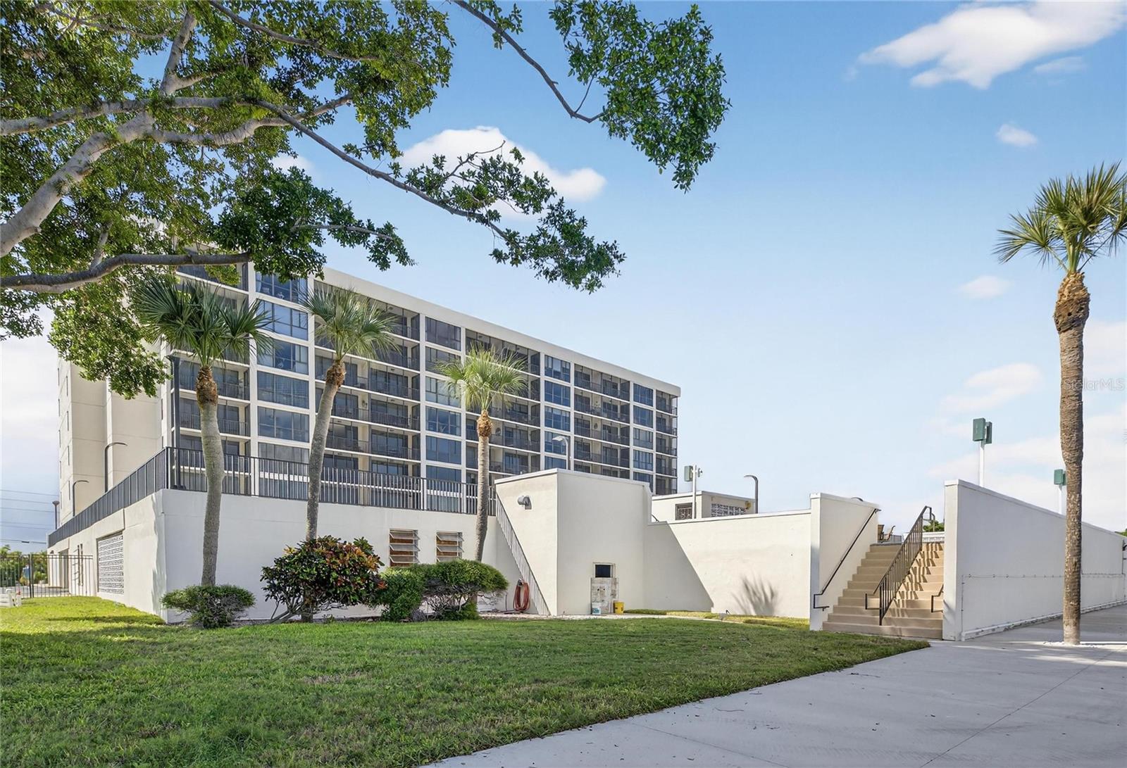 Image 60 of 74 For 7100 Sunshine Skyway Lane S 503