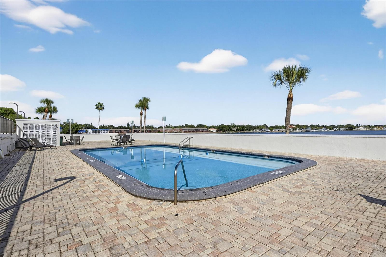 Image 62 of 74 For 7100 Sunshine Skyway Lane S 503