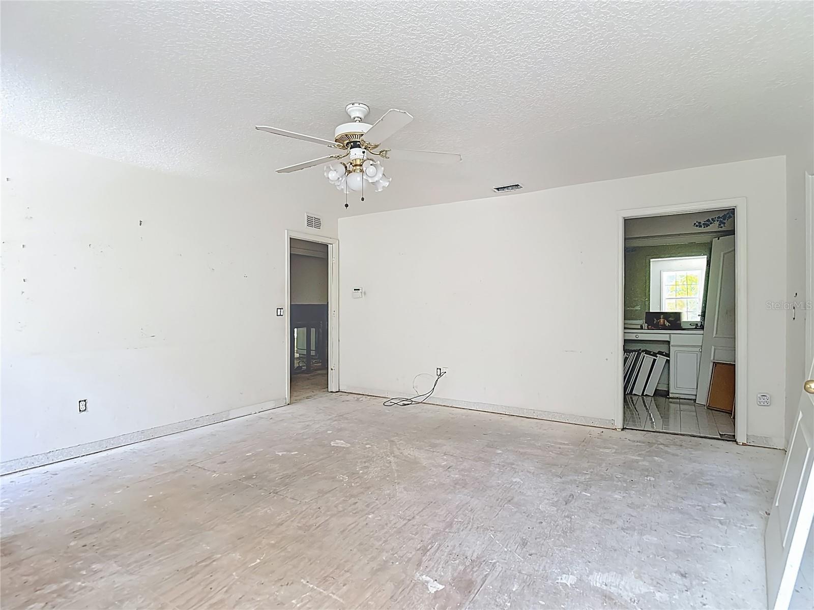 Image 34 of 74 For 116 Currys Landing Trail