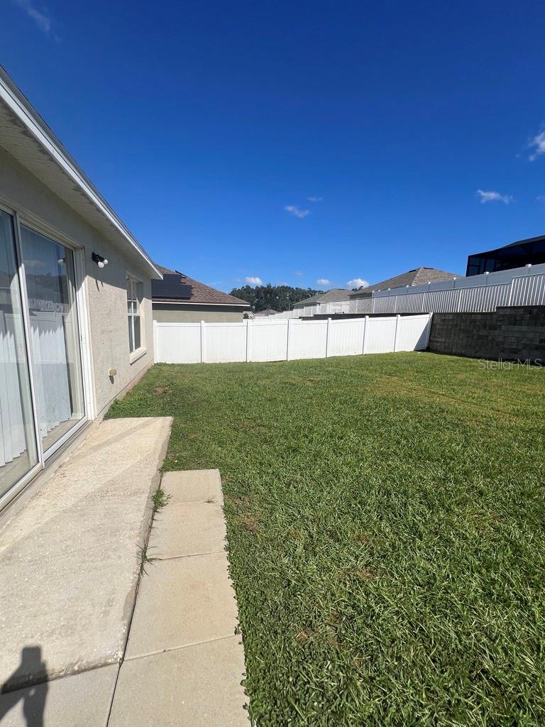 Image 23 of 38 For 7632 Merchantville Circle