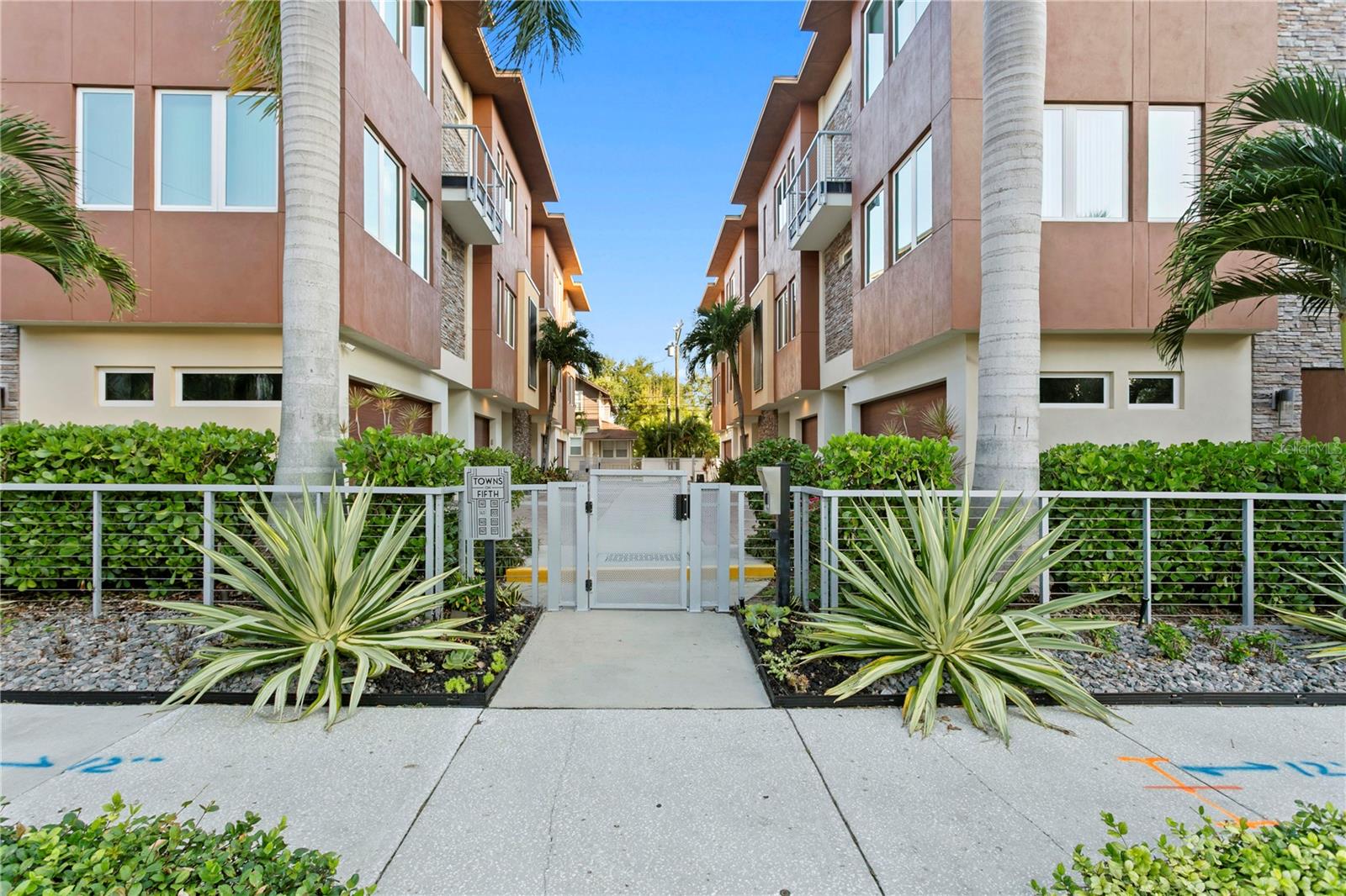 Details for 153 5th Avenue Ne, ST PETERSBURG, FL 33701