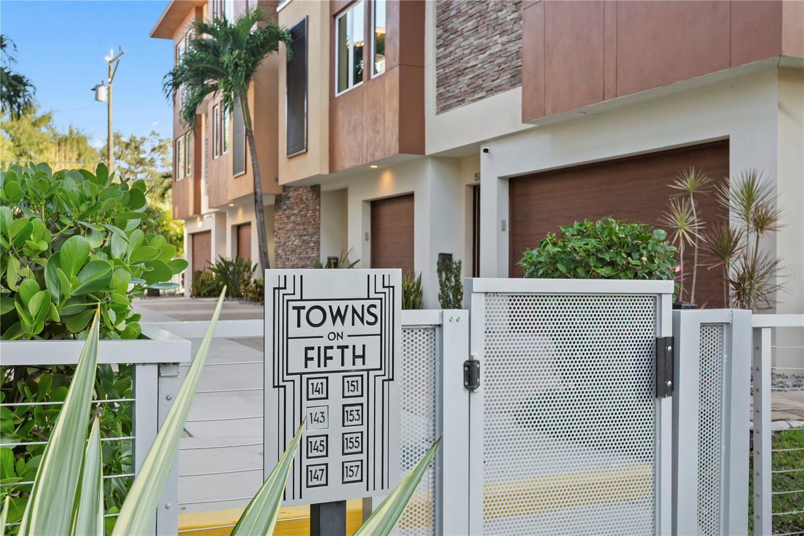 Image 2 of 79 For 153 5th Avenue Ne