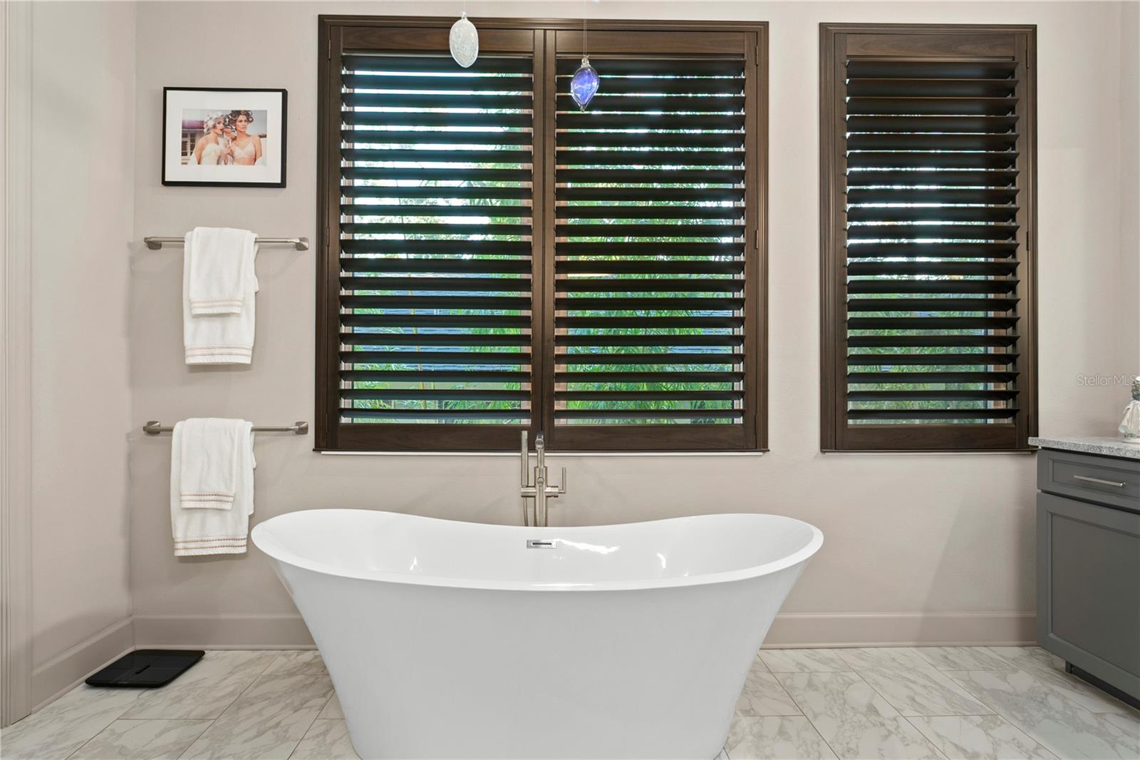 Image 25 of 79 For 153 5th Avenue Ne