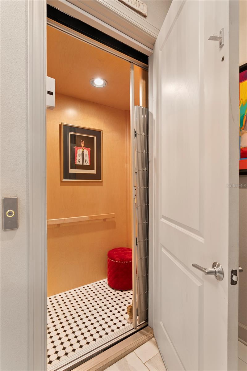 Image 57 of 79 For 153 5th Avenue Ne