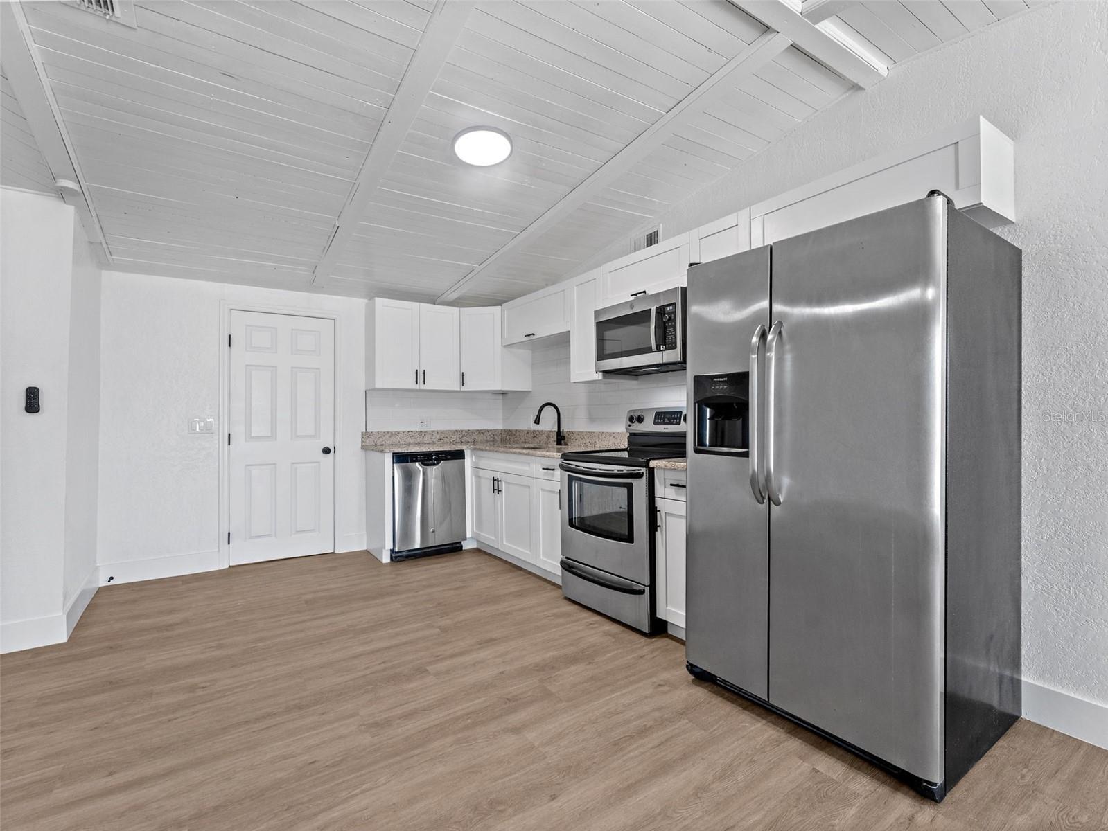 Image 11 of 48 For 4613 Irene Loop