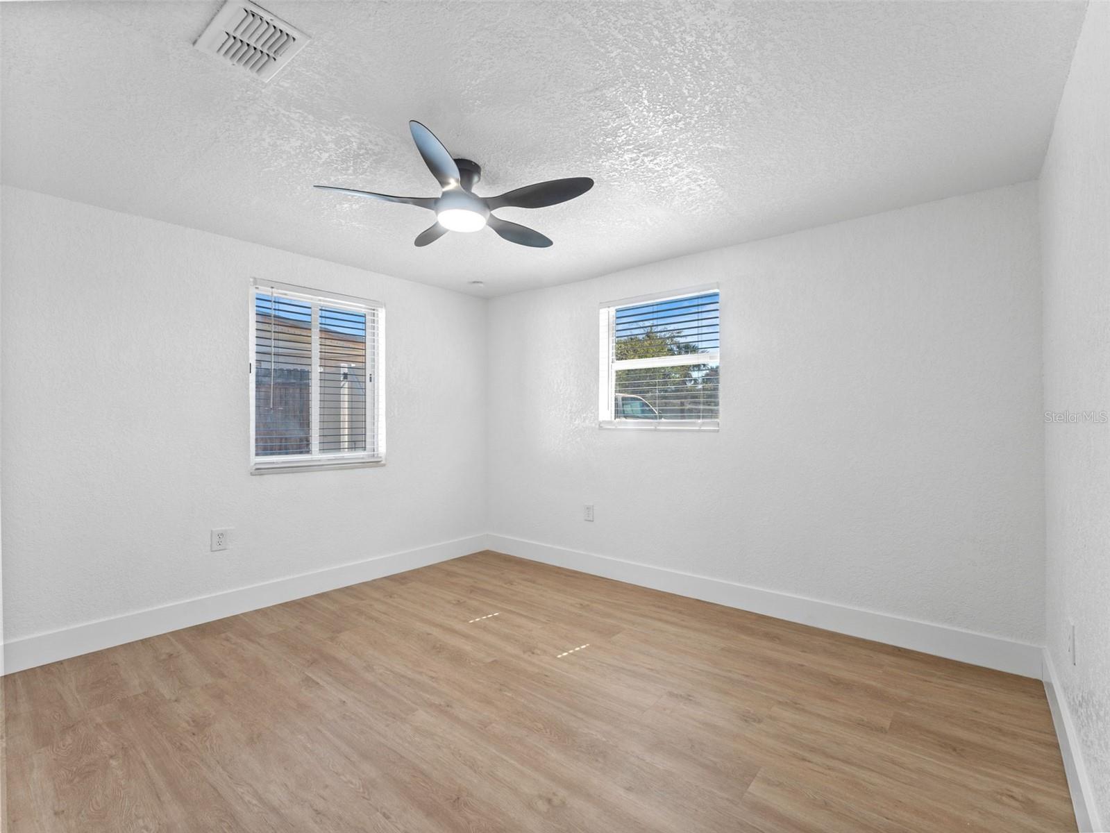 Image 21 of 48 For 4613 Irene Loop