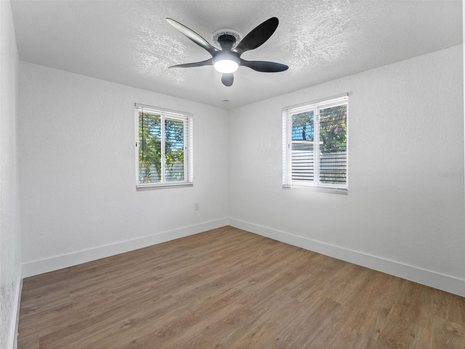 Image 25 of 48 For 4613 Irene Loop